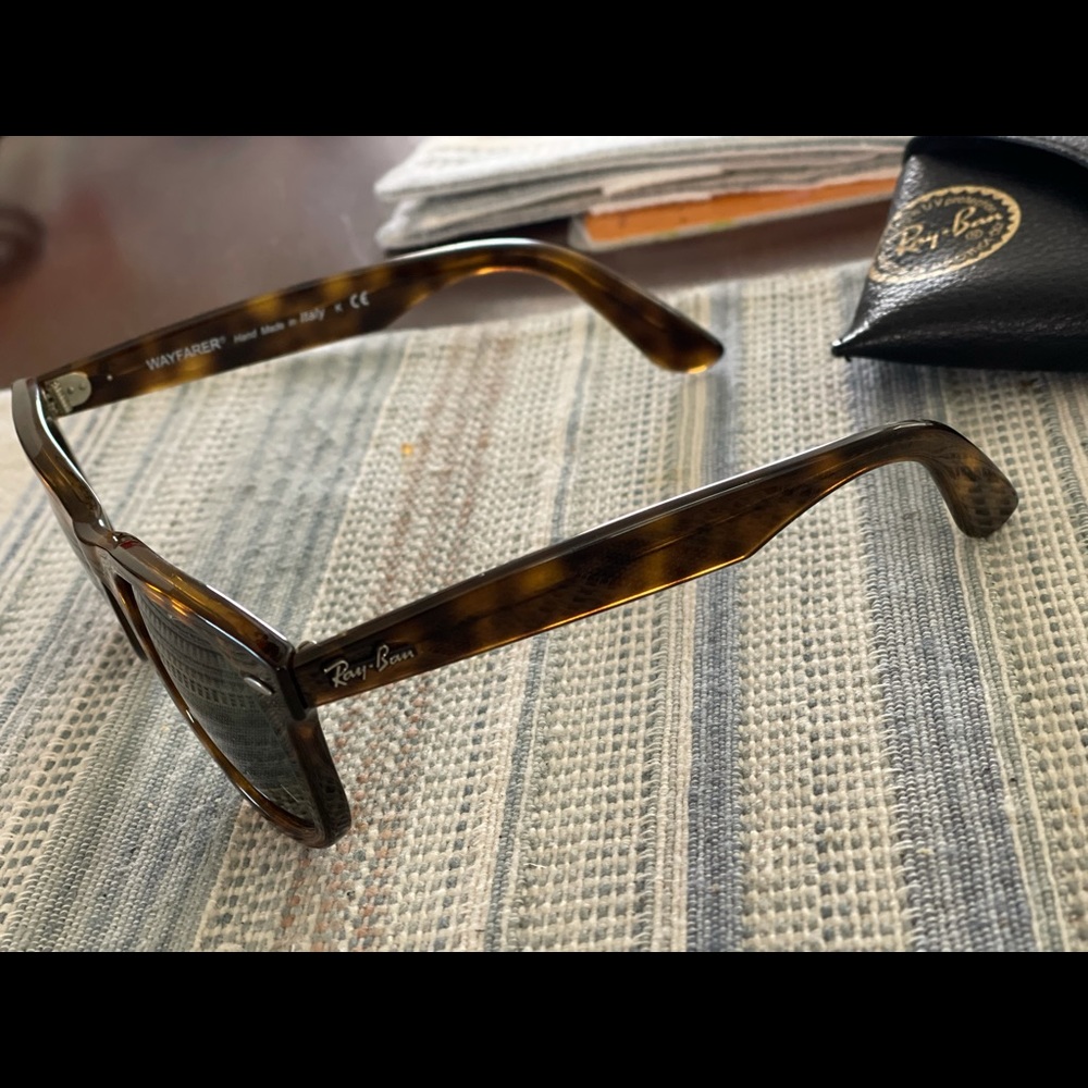 Ray Ban Wayfarers - Picture 2 of 4